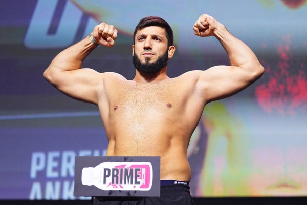 คูนิเยฟ กร้าวขอใช้เพลงแข้งมวยไทย!  สยบ เบลดส์  ในศึก UFC ที่อาเซอร์ไบจาน  