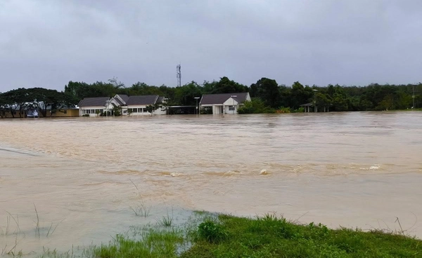 สทนช. คาดระดับน้ำคลองอู่ตะเภา จ.สงขลา จะลดต่ำกว่าตลิ่งภายในวันนี้