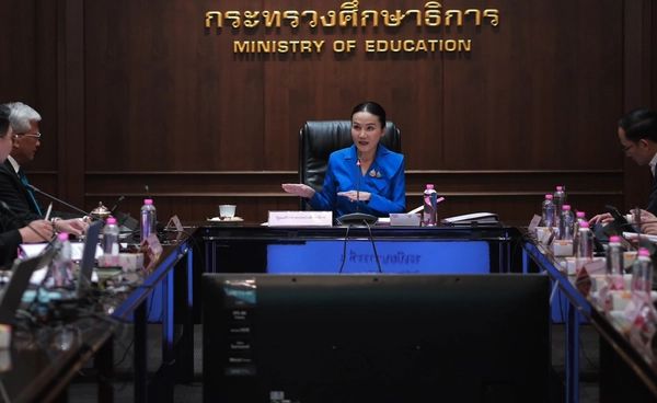 รมว.ศธ. “นฤมล” ถกบอร์ด สกสค. เดินหน้าแก้หนี้ครู ตั้งสหกรณ์กลาง