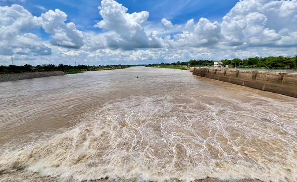 เขื่อนเจ้าพระยา ปรับเพิ่มการระบายน้ำ! เช็กพื้นที่ได้รับผลกระทบ