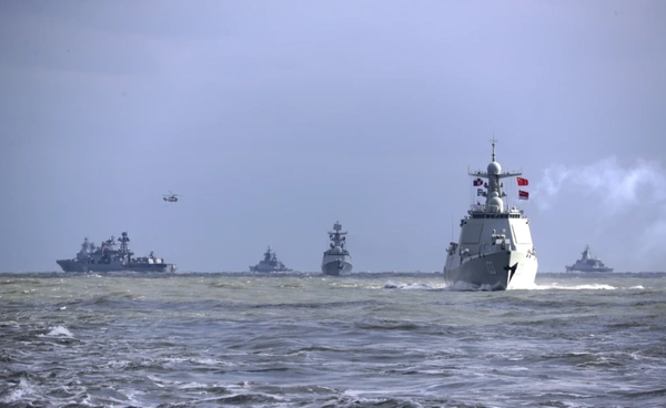 จีน-รัสเซียซ้อมรบร่วมในทะเลญี่ปุ่น หวังยกระดับสัมพันธ์