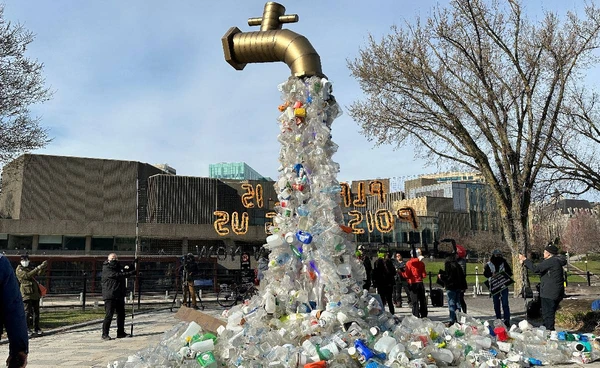 ศึกพลาสติกโลกเดือด เจออิทธิพลธุรกิจฟอสซิล ขวางสนธิสัญญาลดพลาสติก