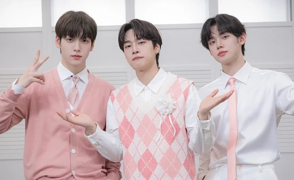 วง HI-BOYZ จาก Resident Playbook  เตรียมขึ้นสเตจรายการเพลงเกาหลีของจริง