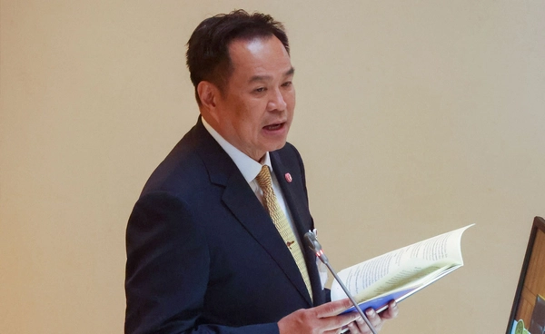 นายกฯ แถลงนโยบายรัฐบาลมุ่งมั่นแก้ปัญหาเฉพาะหน้า ยึดประโยชน์ของประเทศเป็นที่ตั้ง