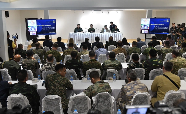 กองทัพบก ชี้แจงคณะทูต-สื่อ ยันพื้นที่ช่องอานม้าเป็นดินแดนอธิปไตยของไทย