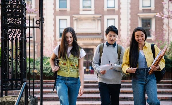 ทรัมป์สั่งมหาวิทยาลัย เก็บข้อมูลรับนักศึกษาต่างชาติ