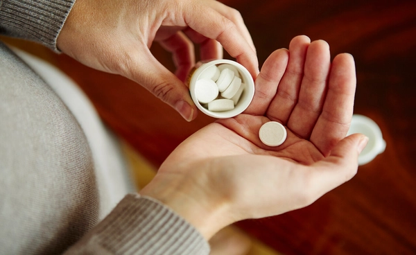 ทำไม? "ยาแอสไพริน" ไม่ควรใช้ในเด็ก เรื่องที่ผู้ปกครองต้องรู้