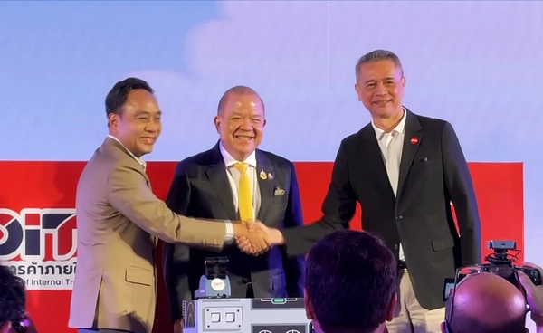 ”พิชัย“ลุยช่วยชาวสวน ดึง “ไทยแอร์เอเชีย“ ซื้อผลไม้ร่วม 1,000 ตัน