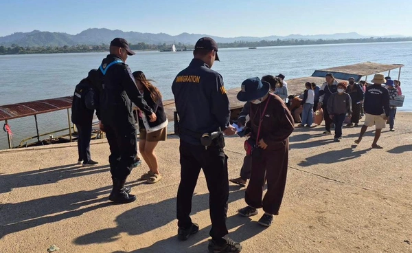 ทหารพราน 2103 คุมเข้มด่านบ้านแพง สกัดลอบข้ามแดนทุกรูปแบบ