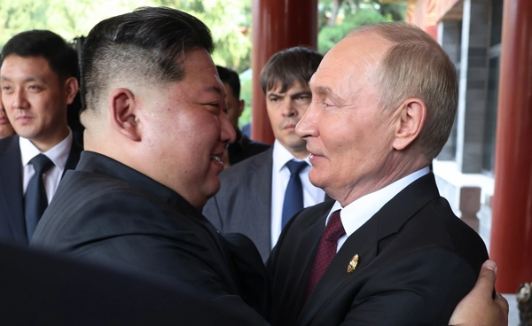 ปูติน ส่งจดหมายปีใหม่ถึง คิม จอง-อึน ย้ำมิตรภาพ "คงกระพัน" ปลื้มส่งทหารรบยูเครน 