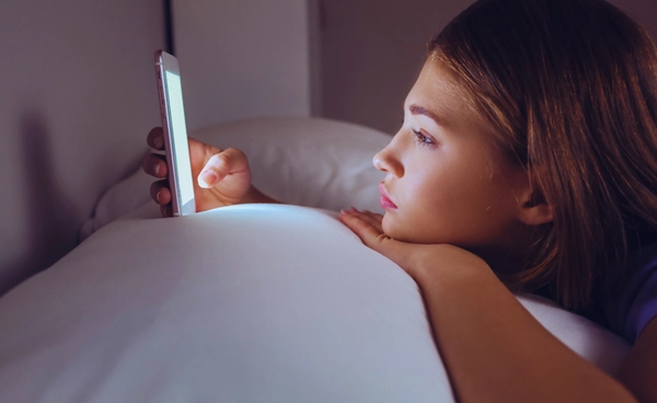 "ไถมือถือจนสมองเน่า" ภัยร้ายโซเซียล ที่ทำให้คนรุ่นใหม่หันมาใส่ใจสุขภาพมากขึ้น