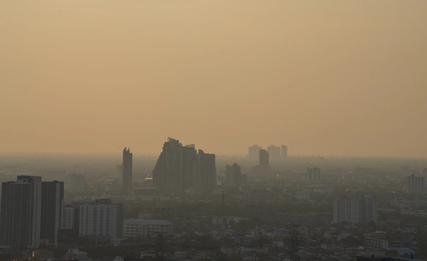 พรบ.อากาศสะอาดผ่านสภาแล้ว จะประกาศใช้เมื่อไหร่ จะทันก่อนฝุ่นระลอกใหม่ไหม ?