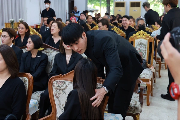 หัวอกเดียวกัน "หน่อง ธนา" ร่วมให้กำลังใจ "เก๋ไก๋ ณัฐธิชา"  หลังสูญเสียคุณพ่อ 