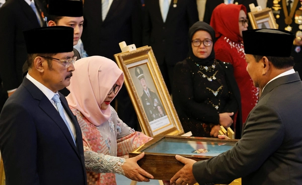 อินโดนีเซียยกย่อง "ซูฮาร์โต" อดีตผู้นำรัฐบาลเผด็จการเป็น "วีรบุรุษของชาติ" 