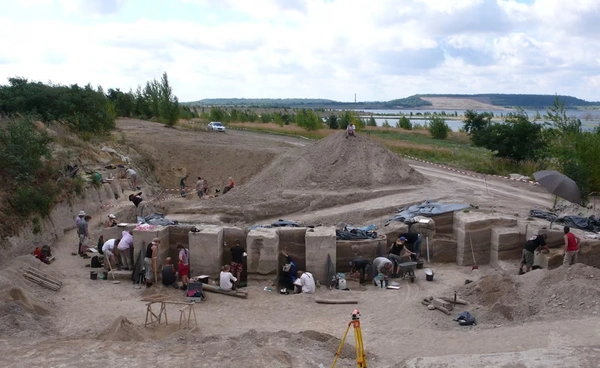 เยอรมนีค้นพบ "โรงงานไขมัน" โบราณโดยมนุษย์นีแอนเดอร์ทัลยุคก่อนประวัติศาสตร์เมื่อราว 125,000 ปีก่อน