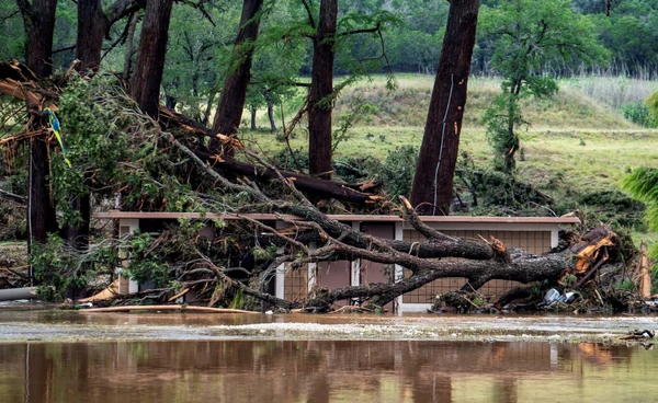 “เท็กซัส” น้ำท่วมครั้งใหญ่ คร่าชีวิตกว่า 80 ราย!