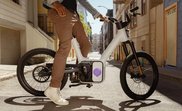 เปิดตัวจักรยานไฟฟ้า TM-B แปลงร่างได้ในไม่กี่วินาทีพร้อมเปลี่ยนเบาะนั่งได้หลายแบบ