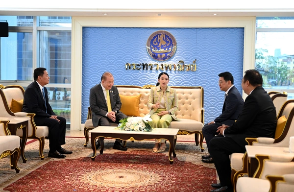 พาณิชน์ พร้อมรับมือนโยบายกาารค้าสหรัฐฯ 
