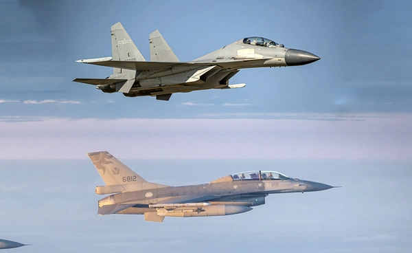 เทียบสเปกเครื่องบินรบ J-16 จีน กับ F-16 Block 70 ที่ไต้หวันเคลมใช้แอบล็อกเป้าจีนแบบไม่รู้ตัว