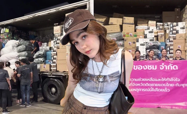 อีกคัน! ชมพู่ อารยา อัดเต็มรถ สิ่งของจำเป็นส่งช่วยแนวหน้า ไทยกัมพูชา