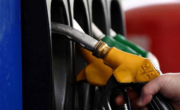 มติกบน. ปรับลดราคาน้ำมันดีเซล-เบนซิน ลง 50 สตางค์/ลิตร มีผล 4 ต.ค. 2568