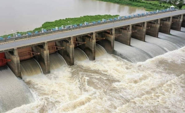 "เขื่อนเจ้าพระยา" แจ้งระบายน้ำเป็น 1,450 ลบ.ม./วินาที ตั้งแต่เที่ยงเป็นต้นไป!