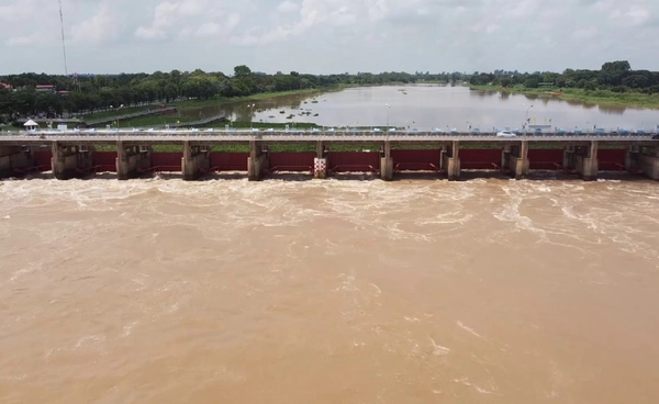 "เขื่อนเจ้าพระยา" คงการระบายน้ำลงท้ายเขื่อน
