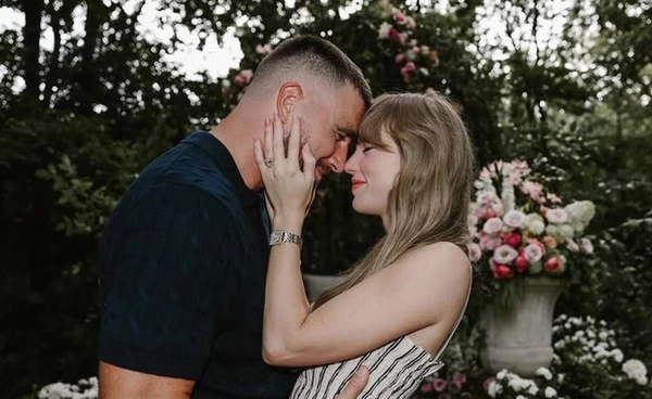 หวานเกินต้าน "ทราวิส เคลซี่" คุกเข่าขอ "เทย์เลอร์ สวิฟต์" แต่งงาน 