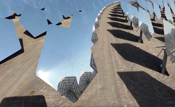 จีนเผยโฉม “โรงไฟฟ้าพลังความร้อนจากแสงอาทิตย์” ผลิตไฟฟ้าให้ 200,000 ครัวเรือน