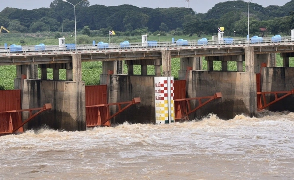 แจ้งล่าสุด! "เขื่อนเจ้าพระยา" ปรับเพิ่มระบายน้ำเป็น 1,900 ลบ.ม./วินาที