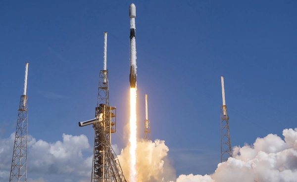 SpaceX ทำสถิติภารกิจครั้งที่ 500 ของจรวด Falcon ในการส่งดาวเทียม Starlink 26 ดวง