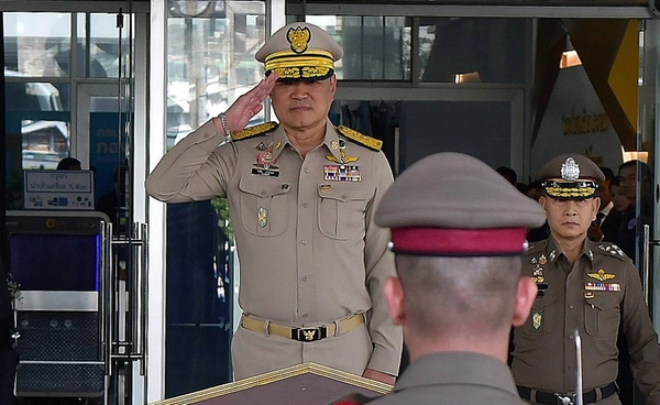 นายกฯ  มอบนโยบาย กอ.รมน. สกัดภัยคุกคามแก๊งคอลฯ - สแกมเมอร์ 