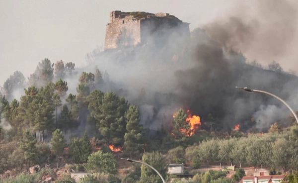 ไฟป่า “สเปน” ลุกลาม ใกล้ป้อมปราการโบราณ มีผู้เสียชีวิตอย่างน้อย 7 ราย