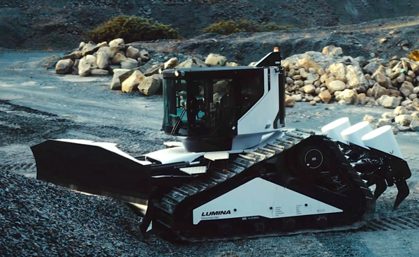 เปิดตัวรถตักดินไฟฟ้าทำงานได้ 8-10 ชั่วโมง ฉายา Tesla ในวงการเครื่องจักรกล