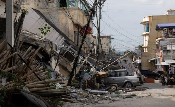 “ฟิลิปปินส์” สะเทือนไม่หยุด อาฟเตอร์ช็อกเกือบ 3,700 ครั้ง สรุปยอดเสียชีวิต 73 คน เจ็บ 559 คน