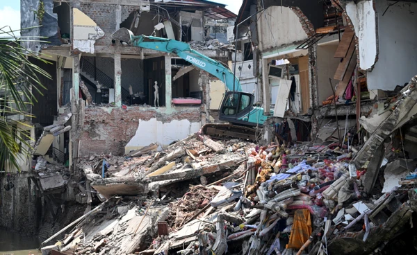 “อินโดนีเซีย”  เร่งค้นหาสูญหาย  น้ำท่วม-ดินถล่ม 