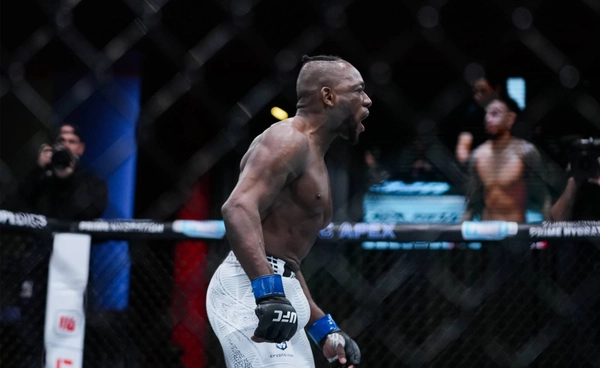 เคป จ่อชิงเข็มขัดแชมป์โลก!  หลังสอย รอยวาล ร่วงยกแรก