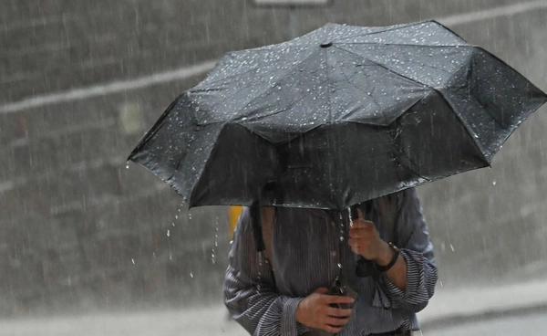 ผู้ว่าฯ กทม. สั่งการเขตเตรียมรับมือ เตือนวันนี้อาจมีฝนตกหนักโซนด้านเหนือ-ตะวันออก 