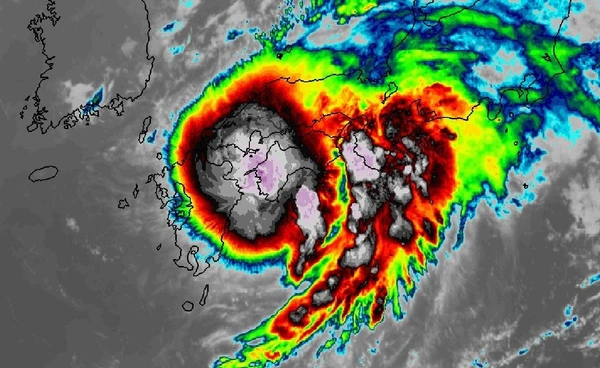 พายุ “เผ่ย์ผ่า” ถล่มญี่ปุ่น เสี่ยงน้ำท่วม-ดินถล่ม