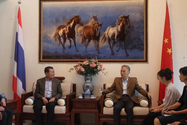 "นิพนธ์" นำนักลงทุนจีนพบผู้ว่าฯสงขลา หนุนตั้งฐานผลิตเทคโนโลยีและอุตสาหกรรมแห่งอนาคต