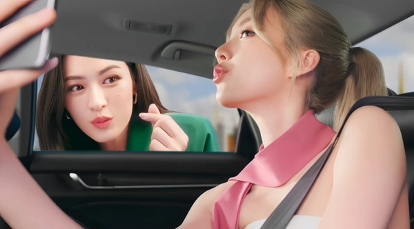 "หลิงหลิง–ออม" ปังไม่หยุด คว้าพรีเซ็นเตอร์ “Grab” ชวนเที่ยวทั่วไทย ใจฟูไปกับความน่ารักทะลุจอ