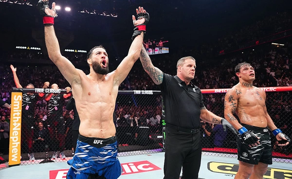 อิมาวอฟ จ่อได้ท้าชิงเข็มขัด UFC หลังชนะแต้ม บอร์ราลโญ่ ที่ปารีส