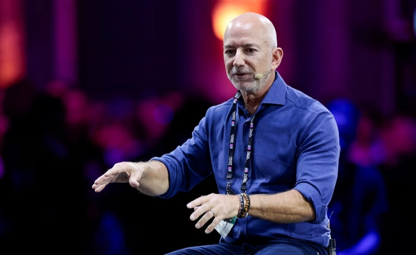 "เจฟฟ์ เบซอส" เผยเป็นไปได้ที่มนุษย์จะสร้างศูนย์ข้อมูลขนาดในอวกาศ