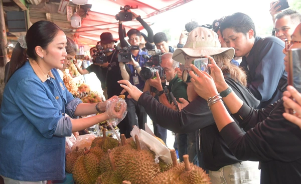 ​นายกฯ ยันรัฐบาลหนุนผลไม้ไทย ส่งออกเป็นที่ยอมรับในตลาดโลก