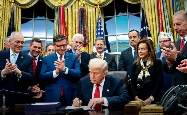 จบแล้ว "ชัตดาวน์สหรัฐฯ" สส.ผ่านร่างงบประมาณ-ทรัมป์ลงนามบังคับใช้ สั่งหน่วยงานรัฐเปิดทำการ หลังปิดยาว 43 วัน  