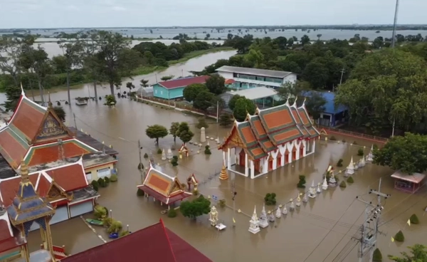 ท่าดินแดงอยุธยายังวิกฤตน้ำสูง 4 เมตร