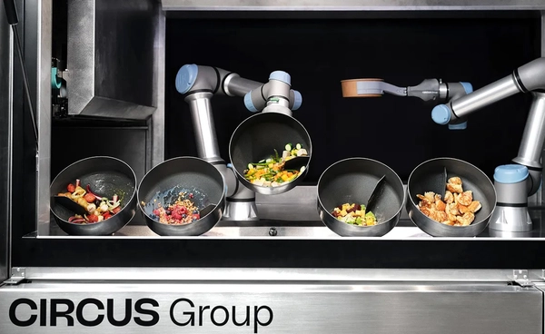 ซุปเปอร์มาร์เก็ตอัปเกรด ติดตั้ง “ครัวหุ่นยนต์อัตโนมัติ” ทำอาหารได้ 120 จานต่อชั่วโมง