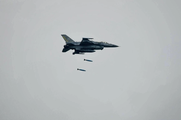 กองทัพบกชี้แจงข้อกล่าวหาไทยใช้ F-16 โจมตีพลเรือนกัมพูชา “ไม่จริง”