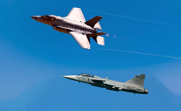 หลุดแคนาดาทดสอบ Gripen E แพ้ F-35 หมดรูป ! ท่ามกลางกระแสซื้อเครื่องบินฝูงใหม่ของประเทศแคนาดา