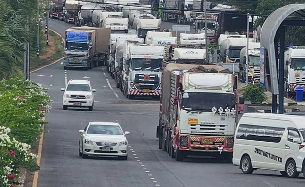 ตรวจสอบข้อเท็จจริง “ส่งออกน้ำมันช่องแม็ก”  เร่งขนส่งก่อนเทศกาลปีใหม่ 